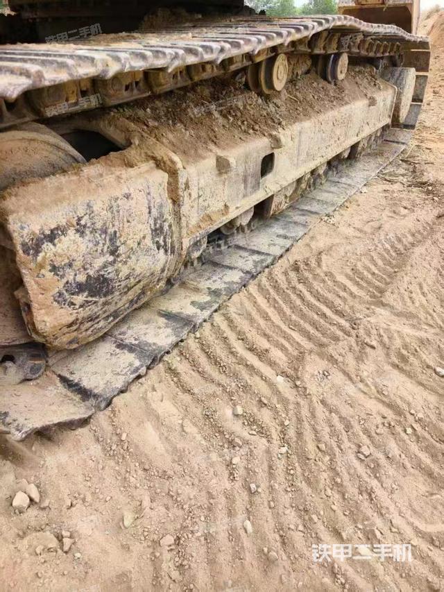 单侧履带整体（整机外观）