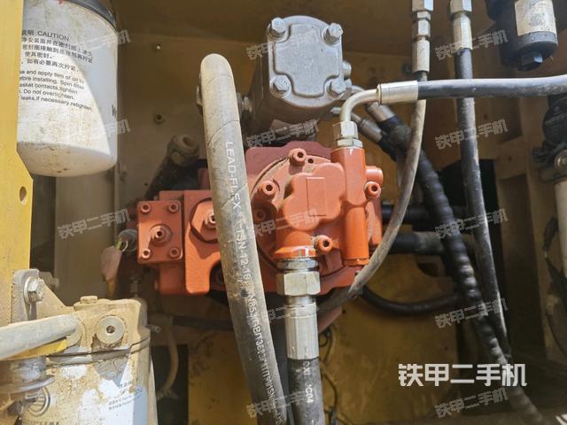 液壓泵斜45?右（大件艙室）