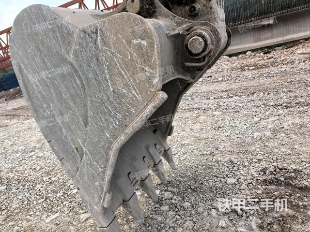 大臂根部 斜视（工作和回转装置）