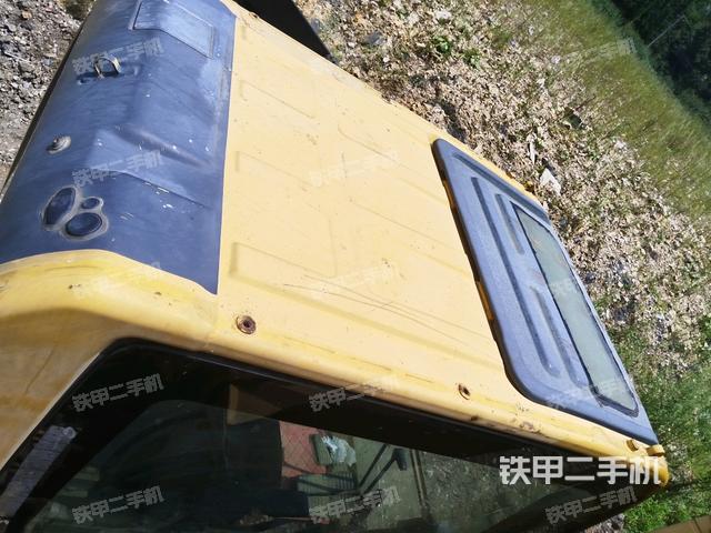 駕駛室頂部俯視（上車(chē)部件）