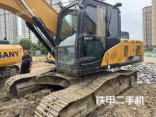 三一重工SY215C挖掘机实拍图片
