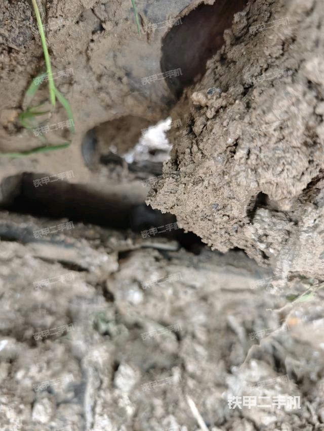 左側(cè)行走馬達(dá)蓋板（行走機(jī)構(gòu)）