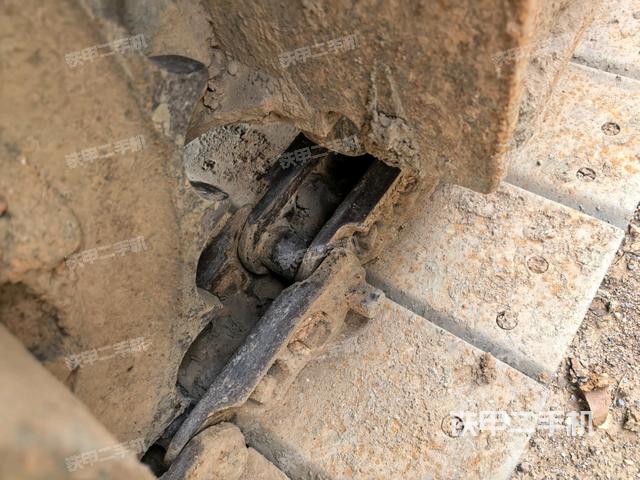 右驱动轮（行走机构）