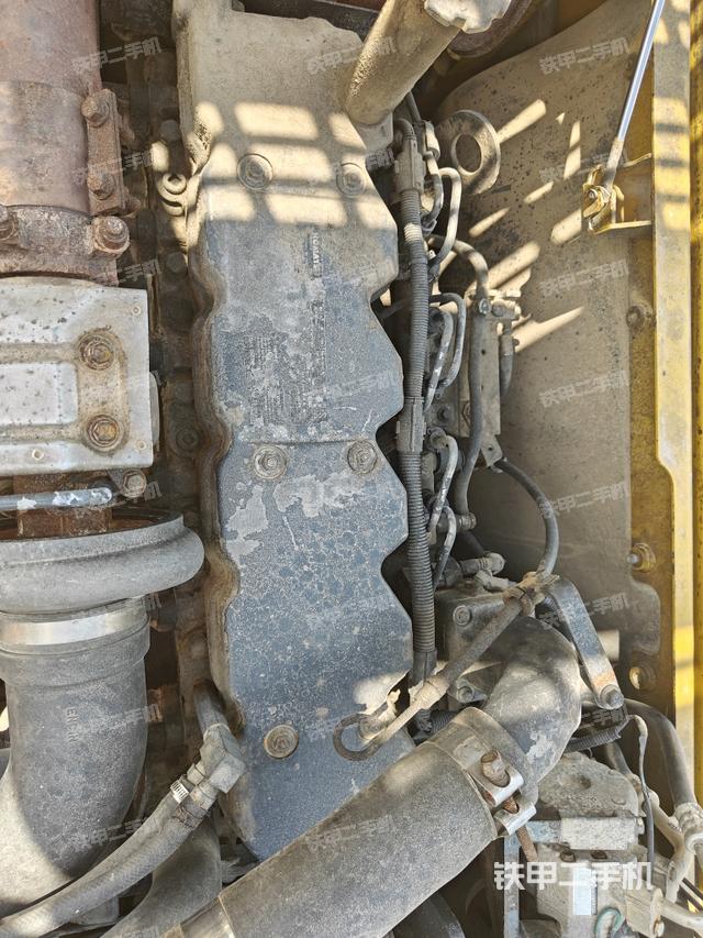 發(fā)動(dòng)機(jī)室（上車部件）