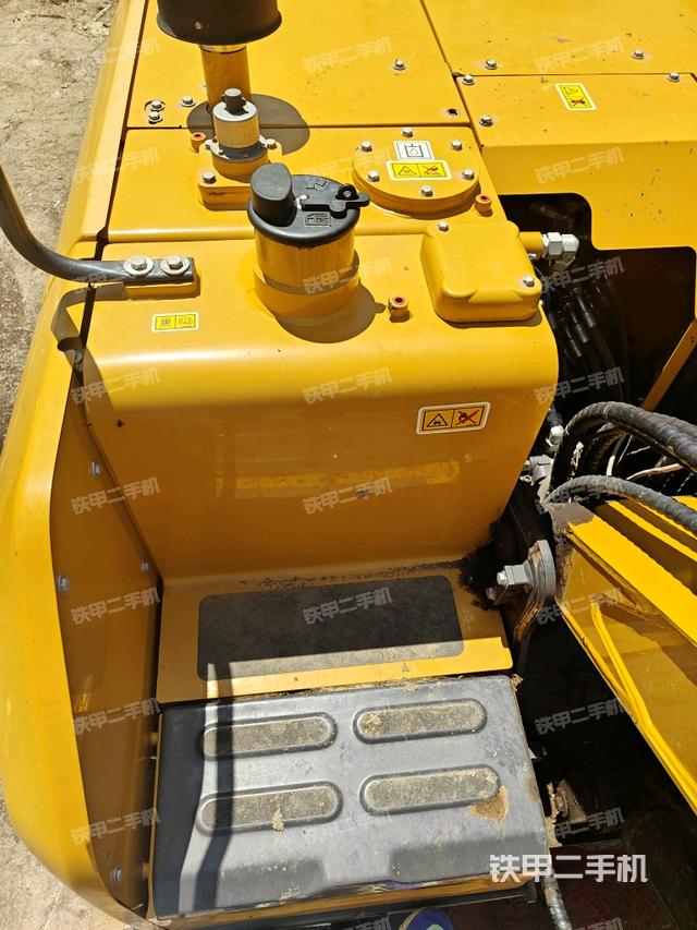 大臂整體?右側(cè)（工作和回轉(zhuǎn)裝置）