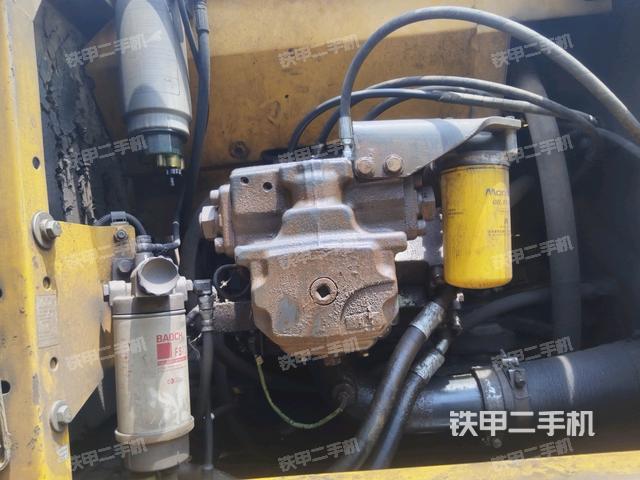 液壓泵斜45?左（大件艙室）