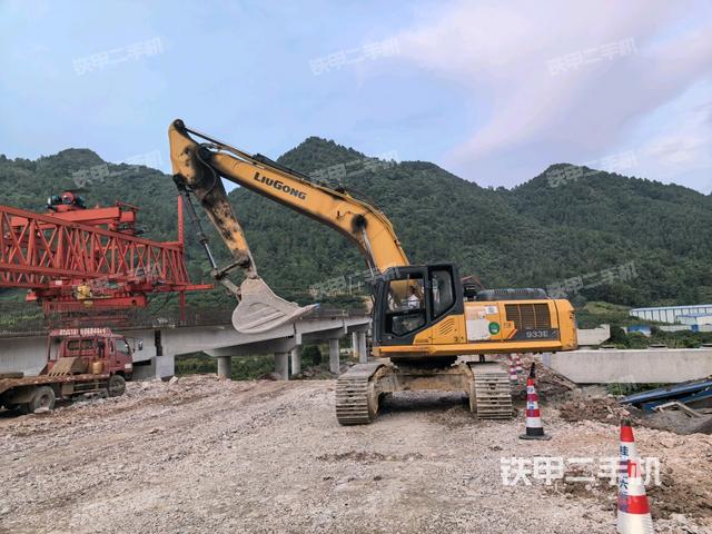 柳工CLG933E挖掘機(jī)