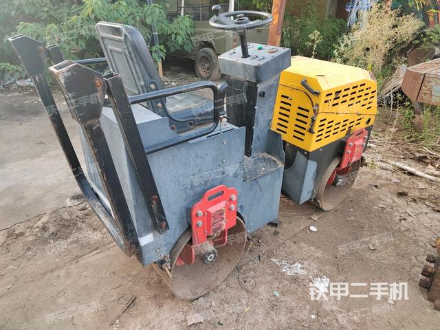 整机右后45°（设备外观及核心部件）