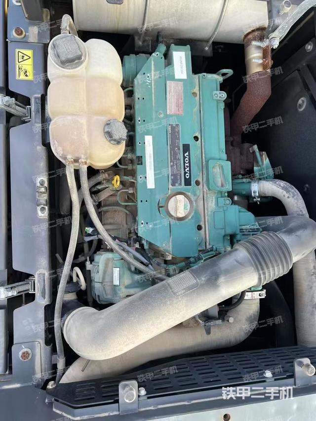 发动机整体俯视（整机外观）