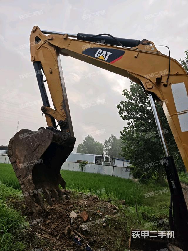 小臂整體右前（工作和回轉(zhuǎn)裝置）