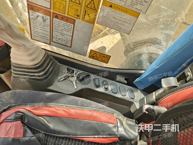 座椅后部（駕駛室部分）