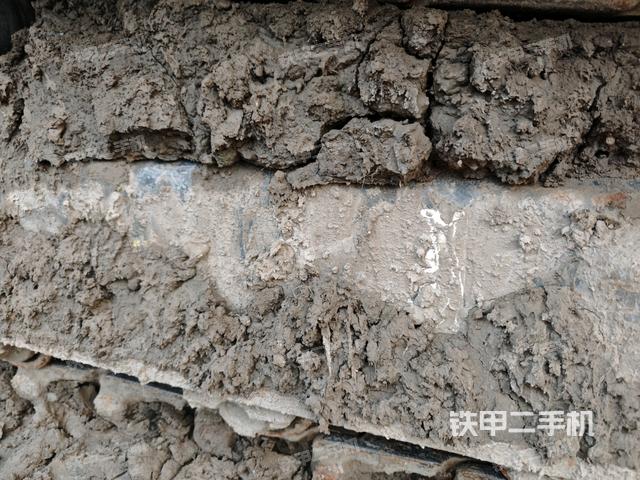 左側履帶整體?（行走機構）