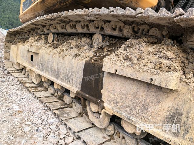 右驱动轮（行走机构）