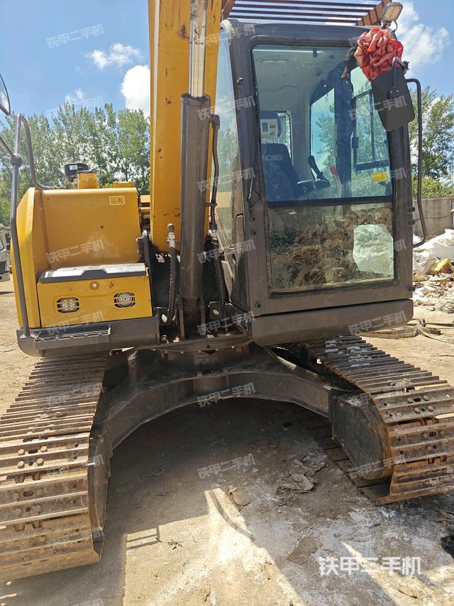 轉(zhuǎn)盤和下車架正前（工作和回轉(zhuǎn)裝置）