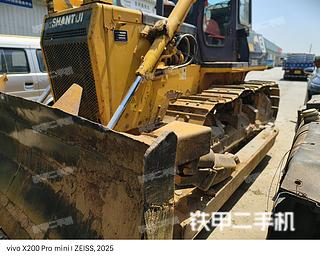 山推SD16标准型推土机实拍图片