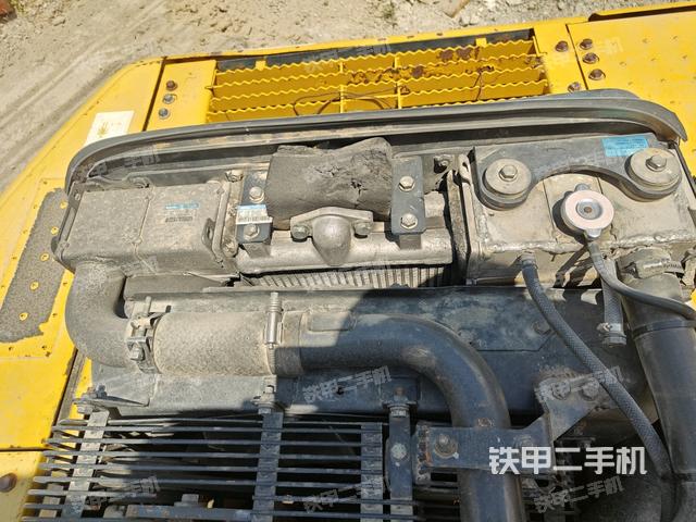 氣門室蓋螺絲特寫（上車部件）