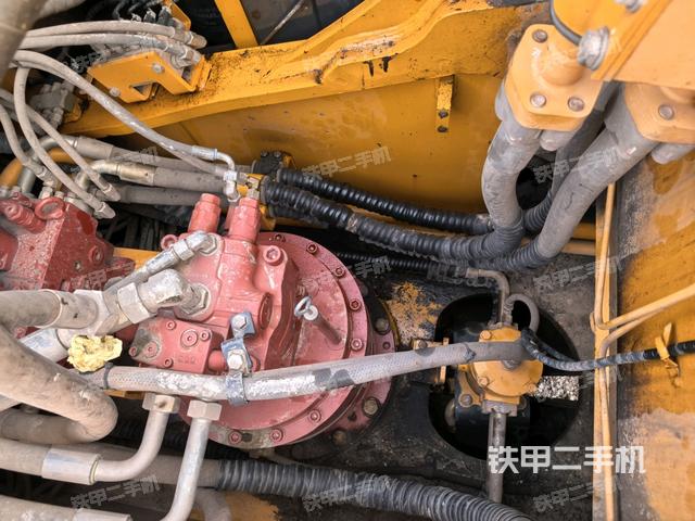 发动机室（上车部件）