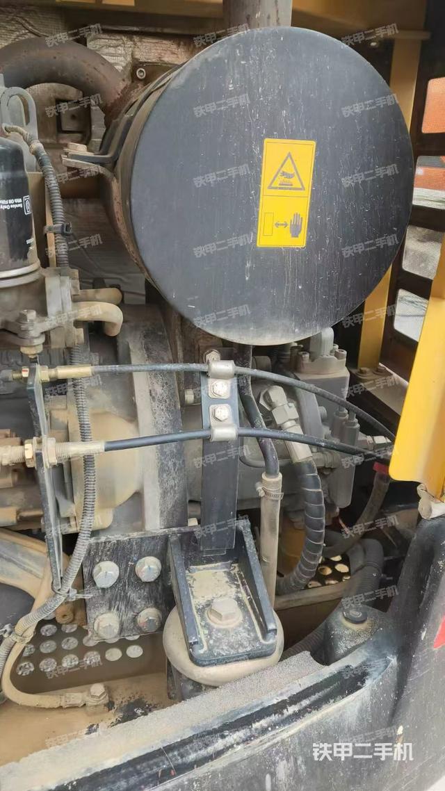 駕駛室頂部（整機(jī)外觀）