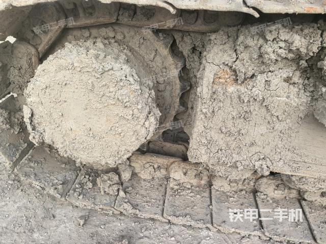 右驱动轮（行走机构）