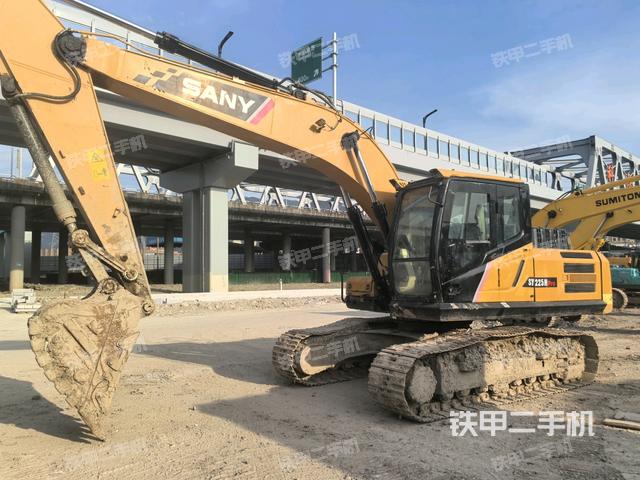 三一重工SY225H挖掘機(jī)