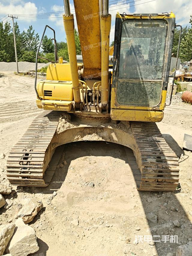 大臂油缸整體?豎拍（工作和回轉(zhuǎn)裝置）