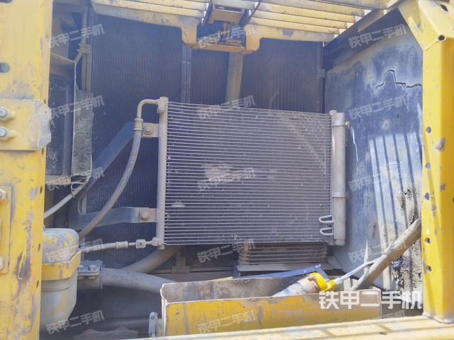 散熱器正面（大件艙室）