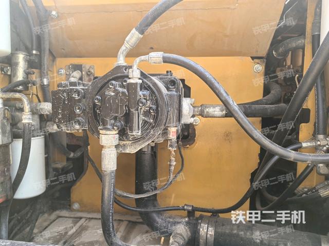 液压泵斜45 左（大件舱室）