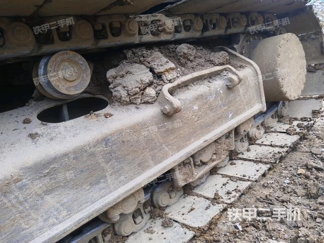 右驅(qū)動(dòng)輪（行走機(jī)構(gòu)）