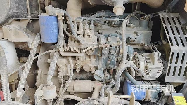 发动机室（上车部件）