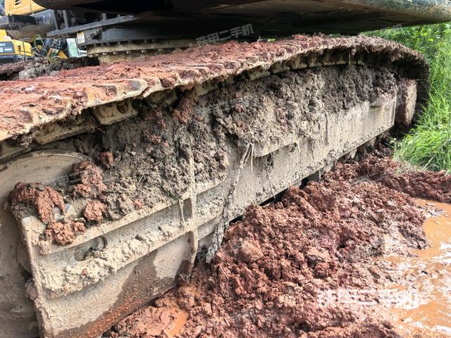 左側(cè)履帶整體?（行走機構(gòu)）