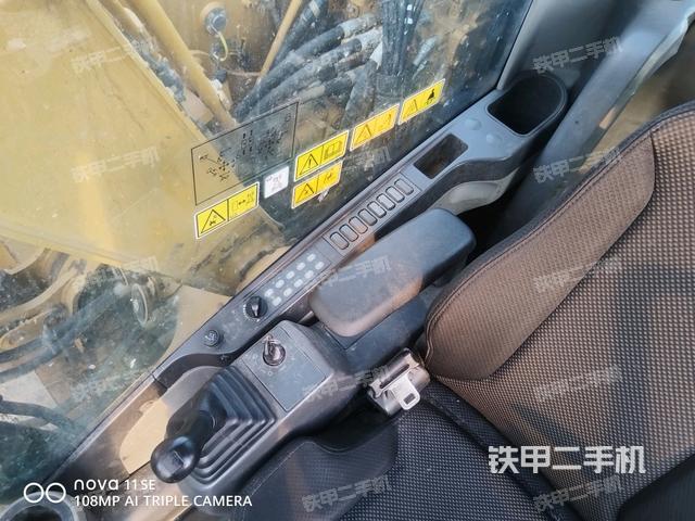 座椅左側(cè)控制臺/音響/含左手柄（駕駛室部分）