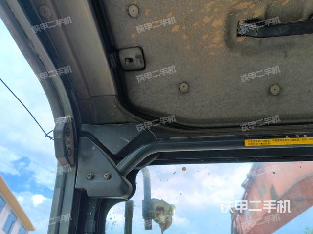 座椅右側(cè)控制臺/鑰匙門/油門/含右手柄（駕駛室部分）