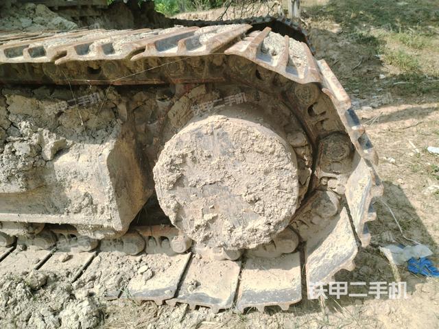 右驱动轮（行走机构）