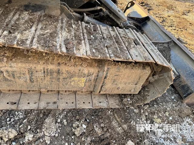 右驅(qū)動輪（行走機構(gòu)）