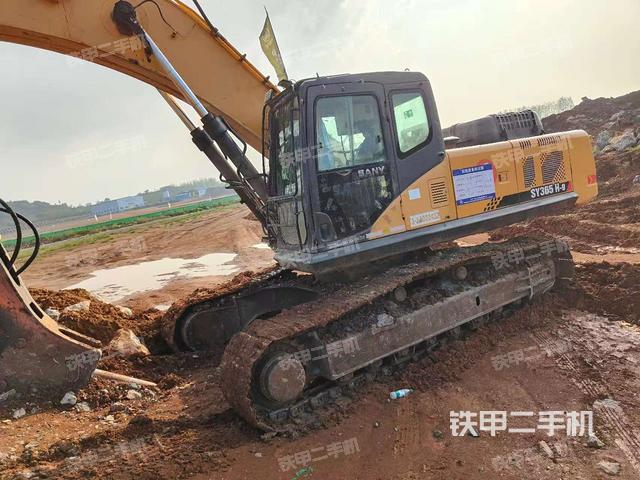 三一重工SY305C挖掘机