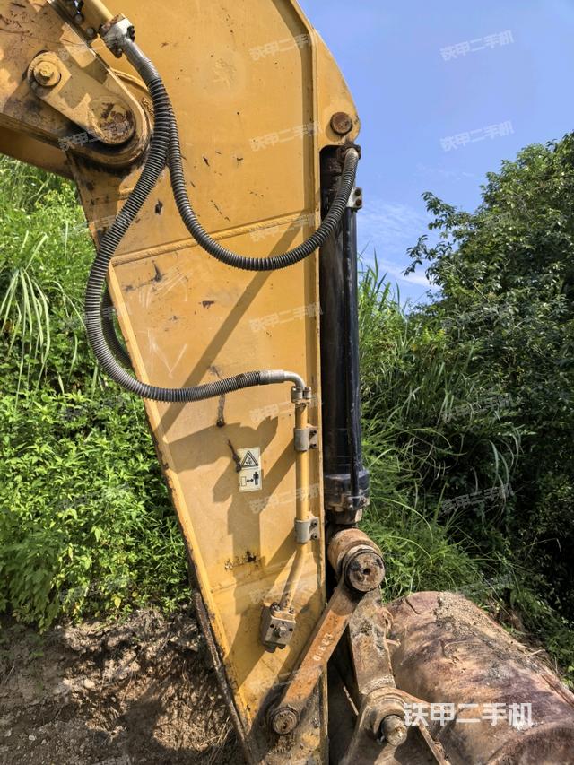 小臂整體左后（工作和回轉(zhuǎn)裝置）