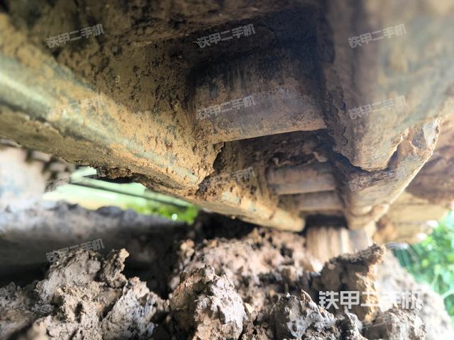 右側(cè)履帶整體（行走機構(gòu)）