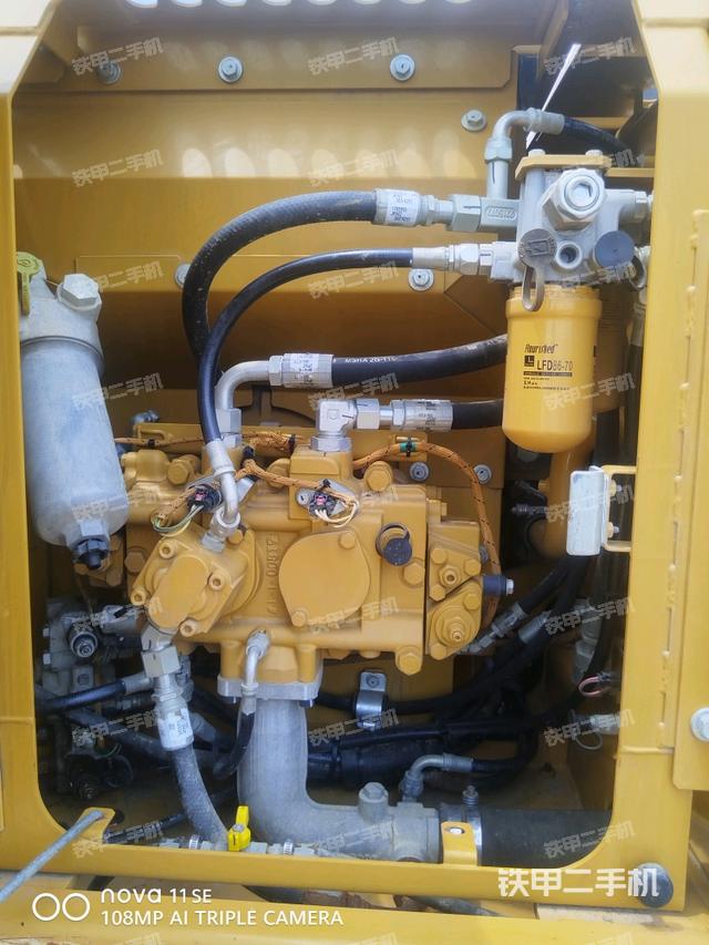 液壓泵斜45?左（大件艙室）