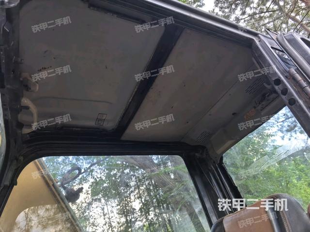 ?駕駛室正側(cè)（駕駛室部分）