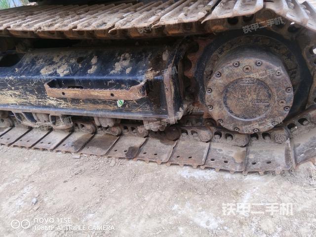 左驅(qū)動輪（行走機(jī)構(gòu)）