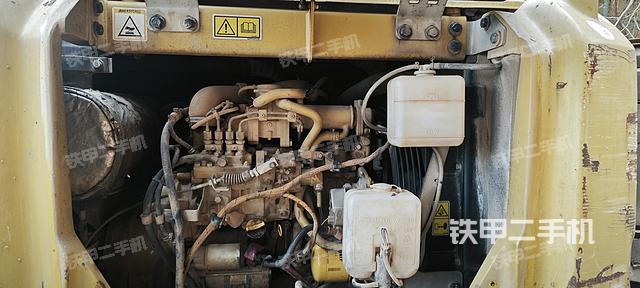 發(fā)動機整體俯視(整機外觀) 發(fā)動機整體俯視(整機外觀)