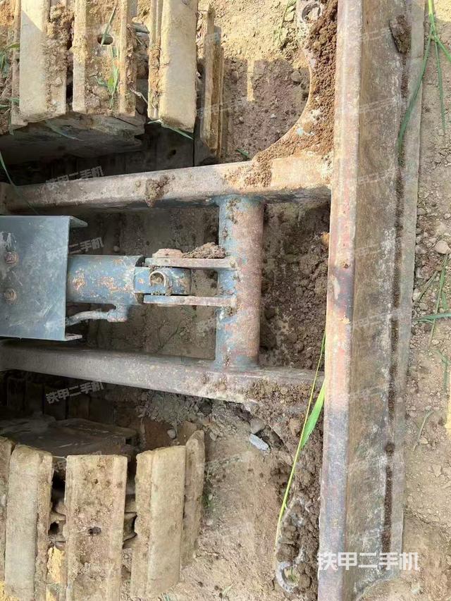 駕駛室頂部（整機(jī)外觀）