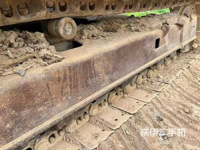 單側(cè)履帶整體（整機(jī)外觀）