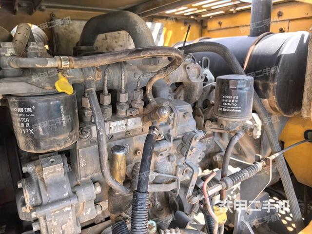 发动机室（上车部件）