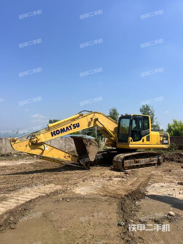小松PC200-8M0挖掘機(jī)