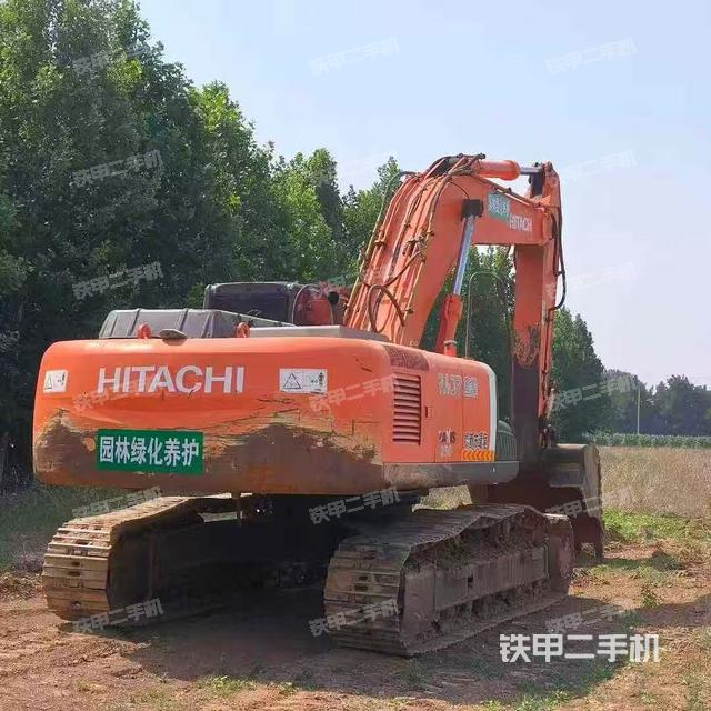 驾驶室顶部（整机外观）