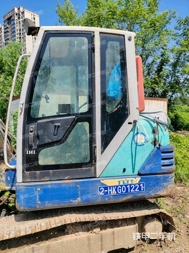 ?駕駛室正側(cè)（駕駛室部分）