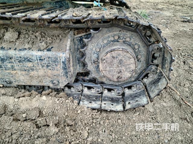 右驱动轮（行走机构）