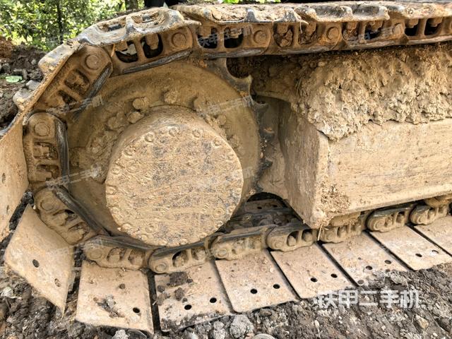 右驱动轮（行走机构）