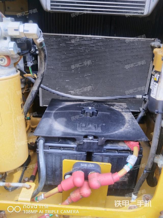 電瓶（大件艙室）